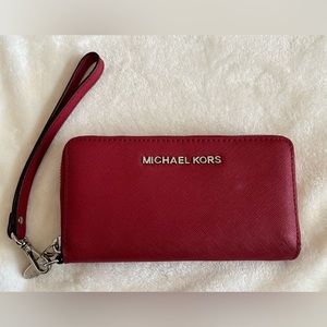 Michael Kors Saffiano wristlet